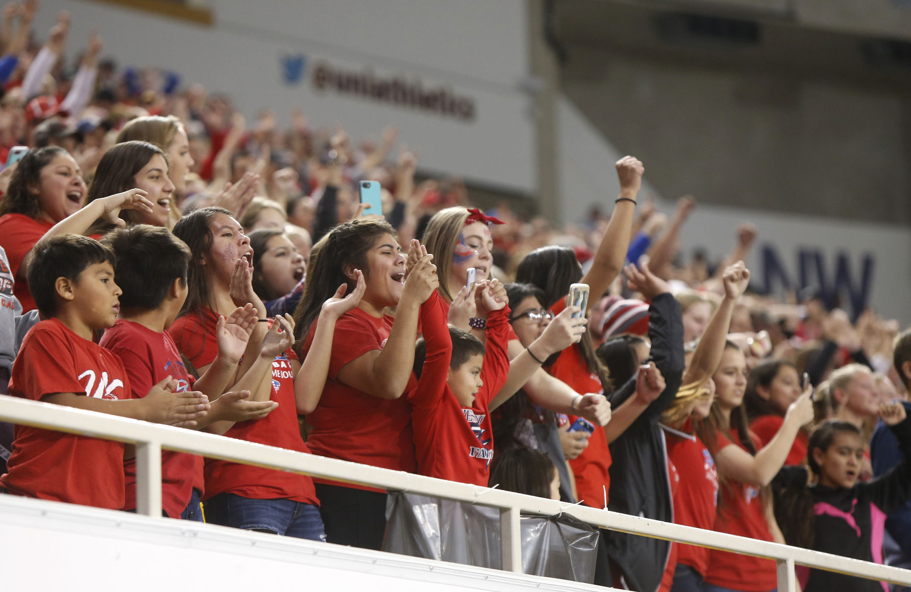 111617mp-hudson-west-sioux-22